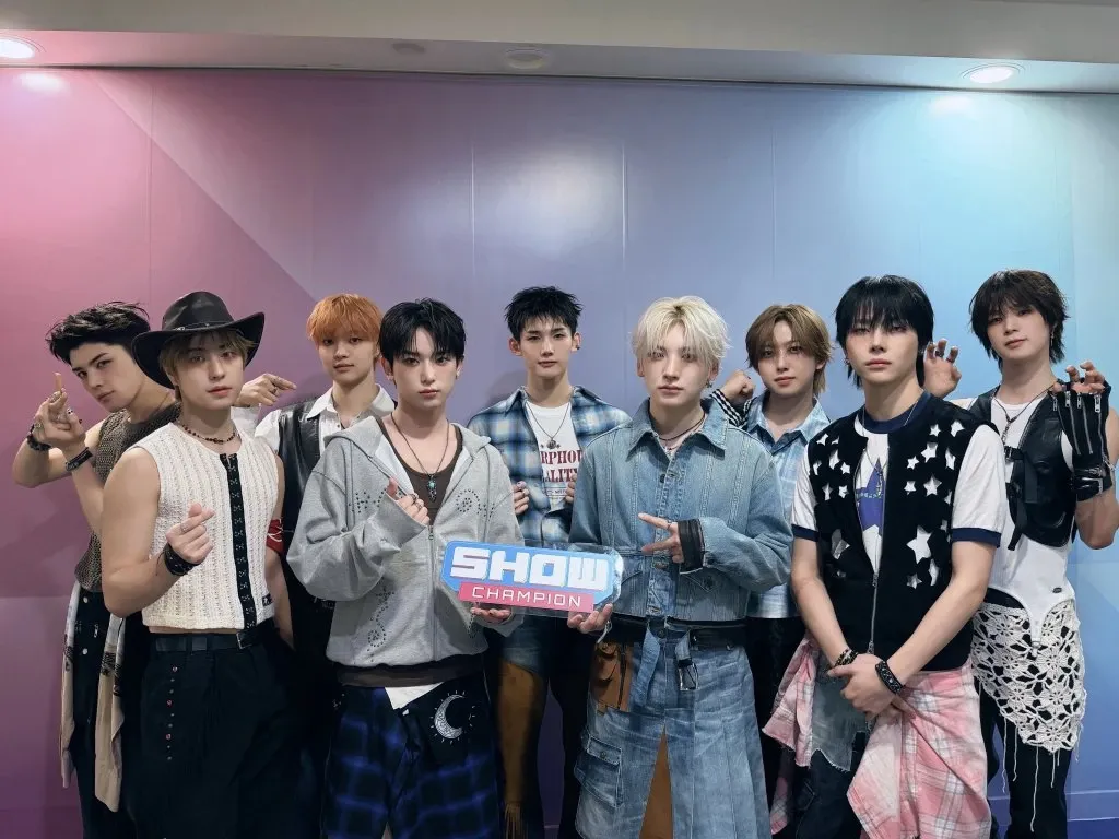 Latest photo of EJ (&TEAM)