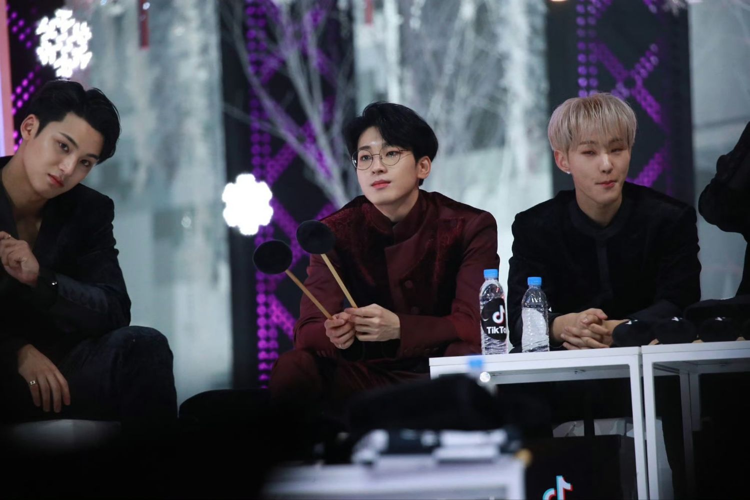 Momen yang diabadikan oleh penggemar Wonwoo (SEVENTEEN)