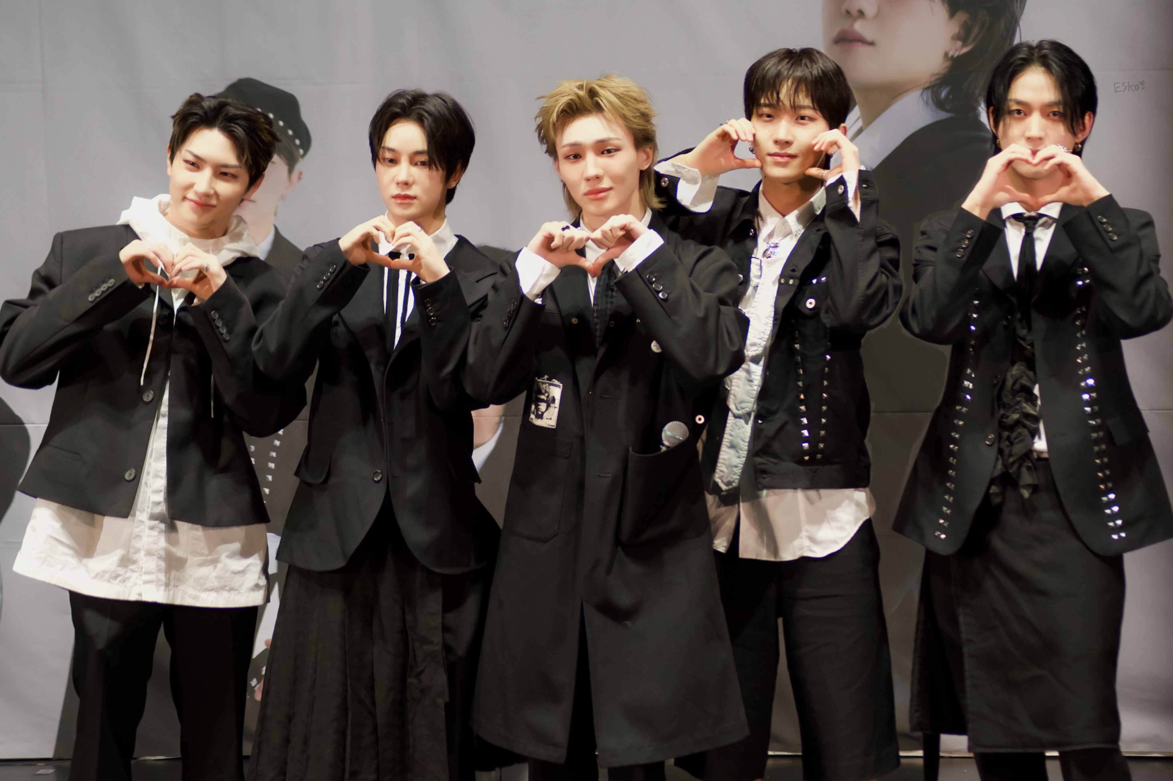 TNX的最新活动照片