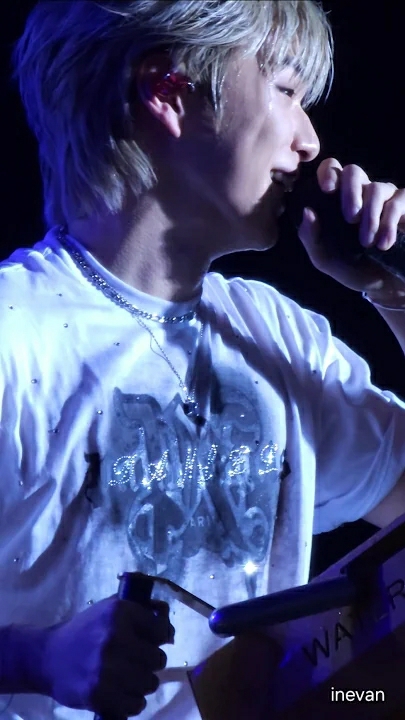 Today's most popular wallpaper in the Kang Daniel community