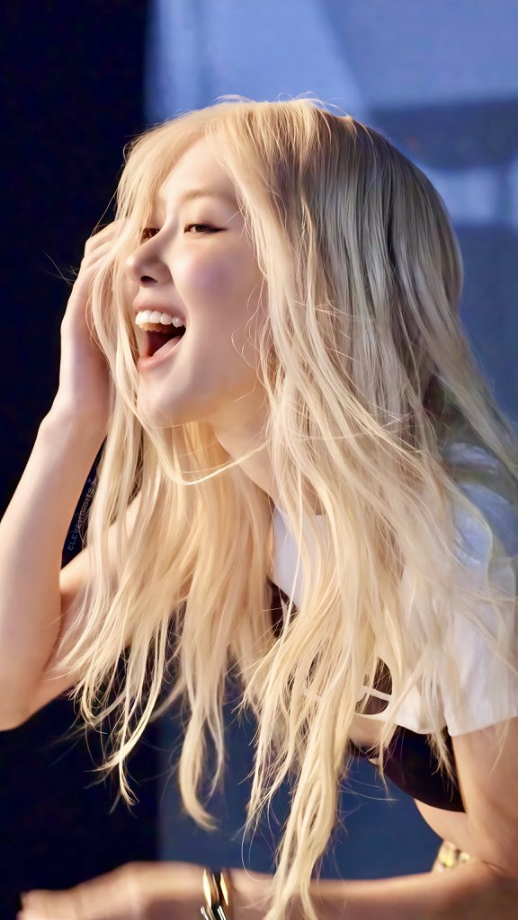 Foto terbaru ROSÉ (BLACKPINK)