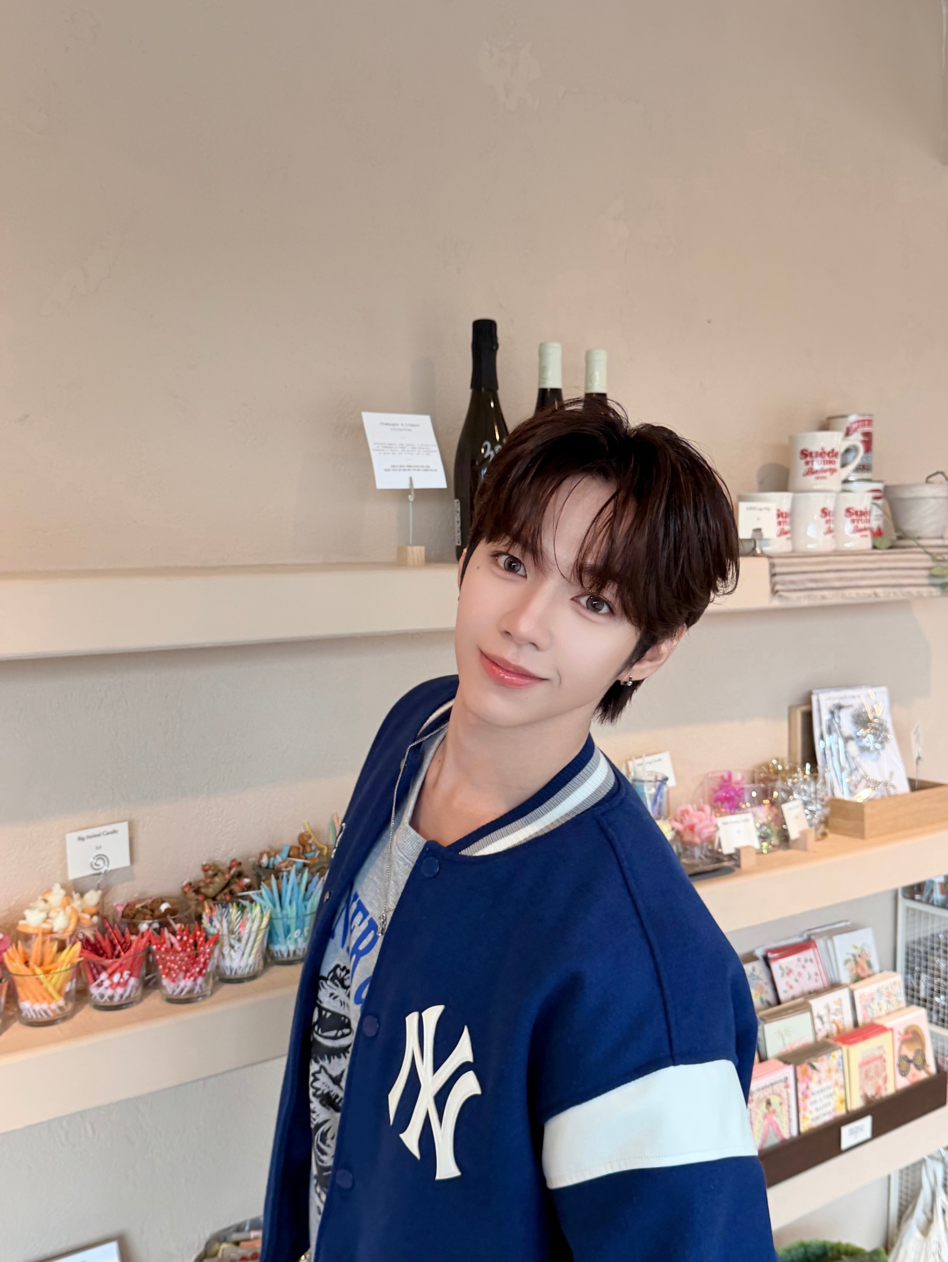 Recent activity shot of JL (AHOF)