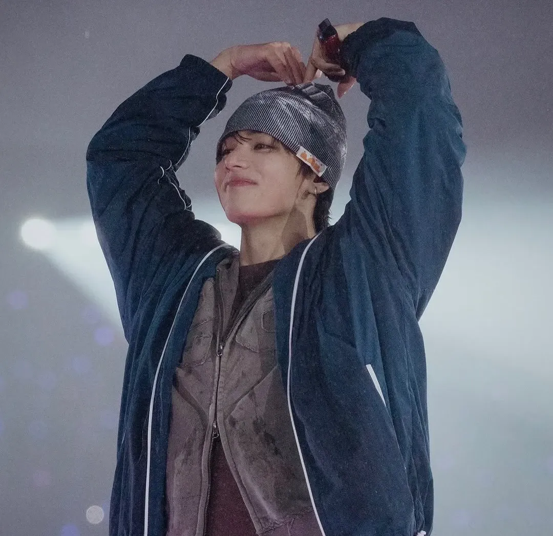 Foto terbaru V (BTS)