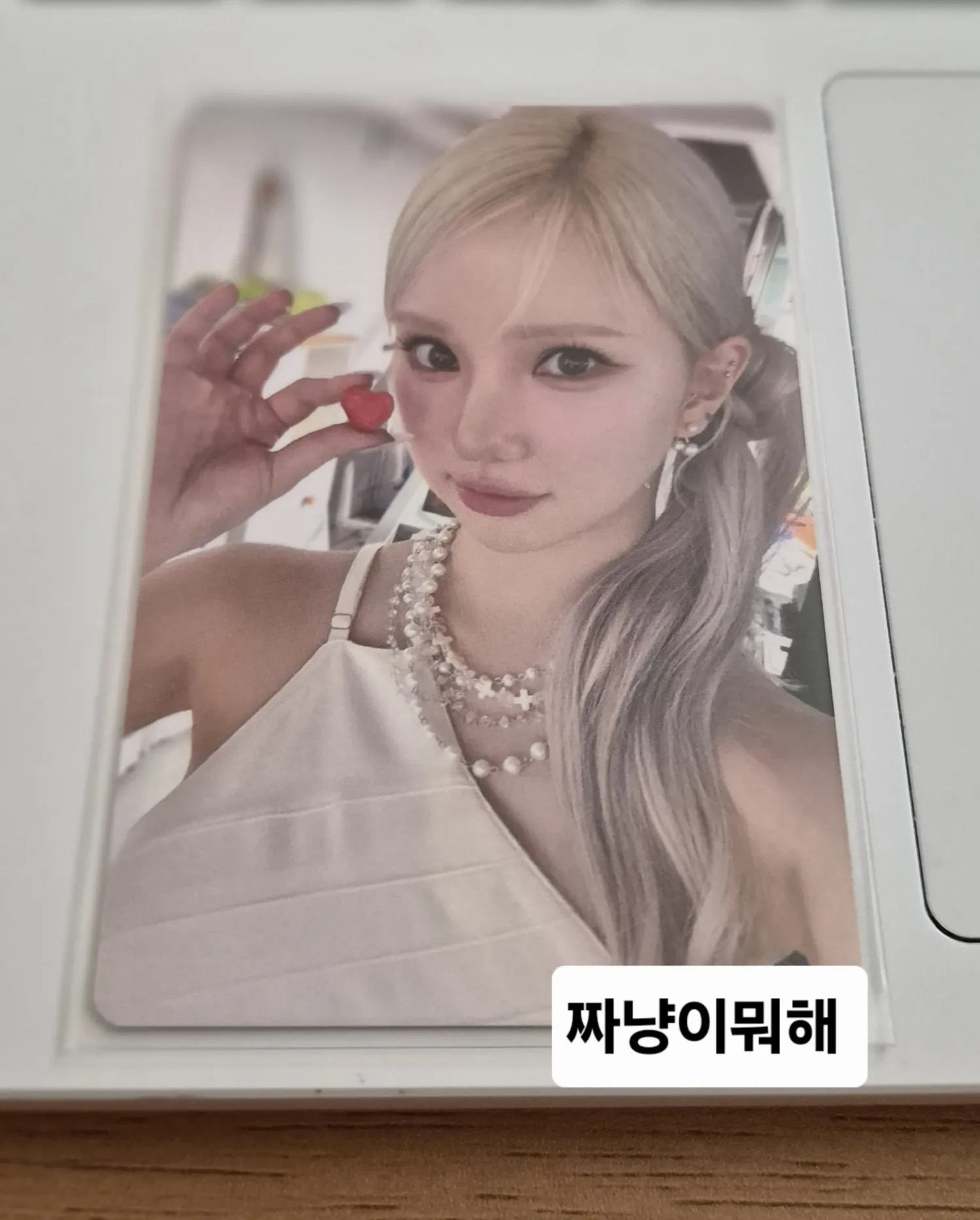 Behind-the-scenes cut of Eunha (GFRIEND, VIVIZ)