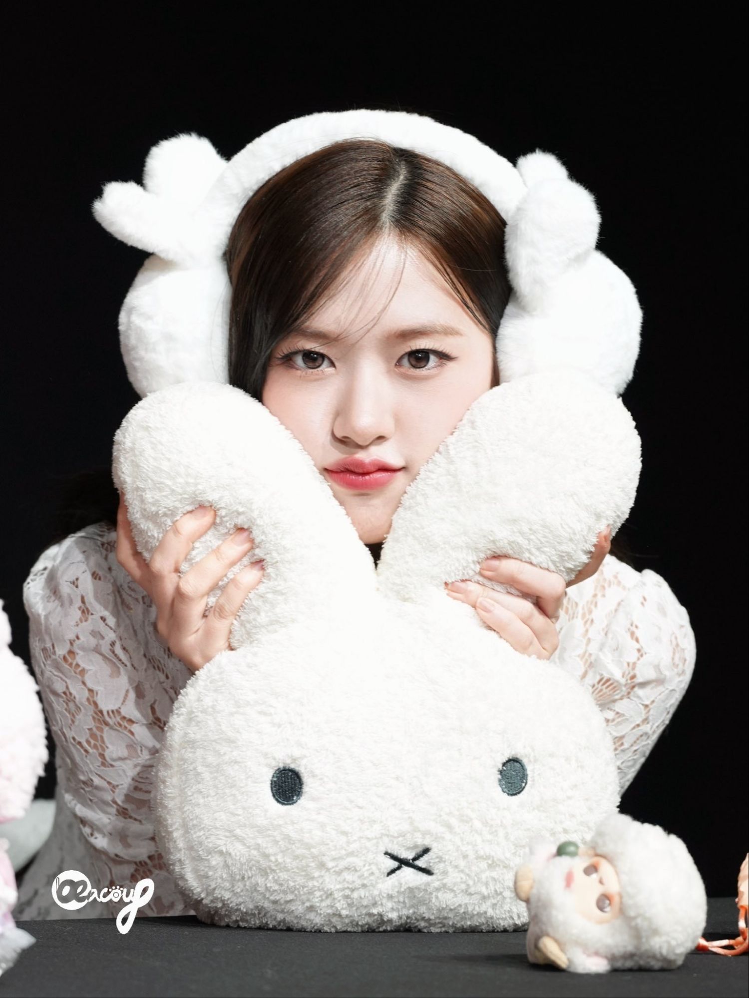 アン・ユジン (IVE)の舞台裏ショット