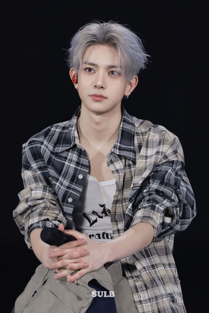 Latest photo of Heeseung (ENHYPEN)