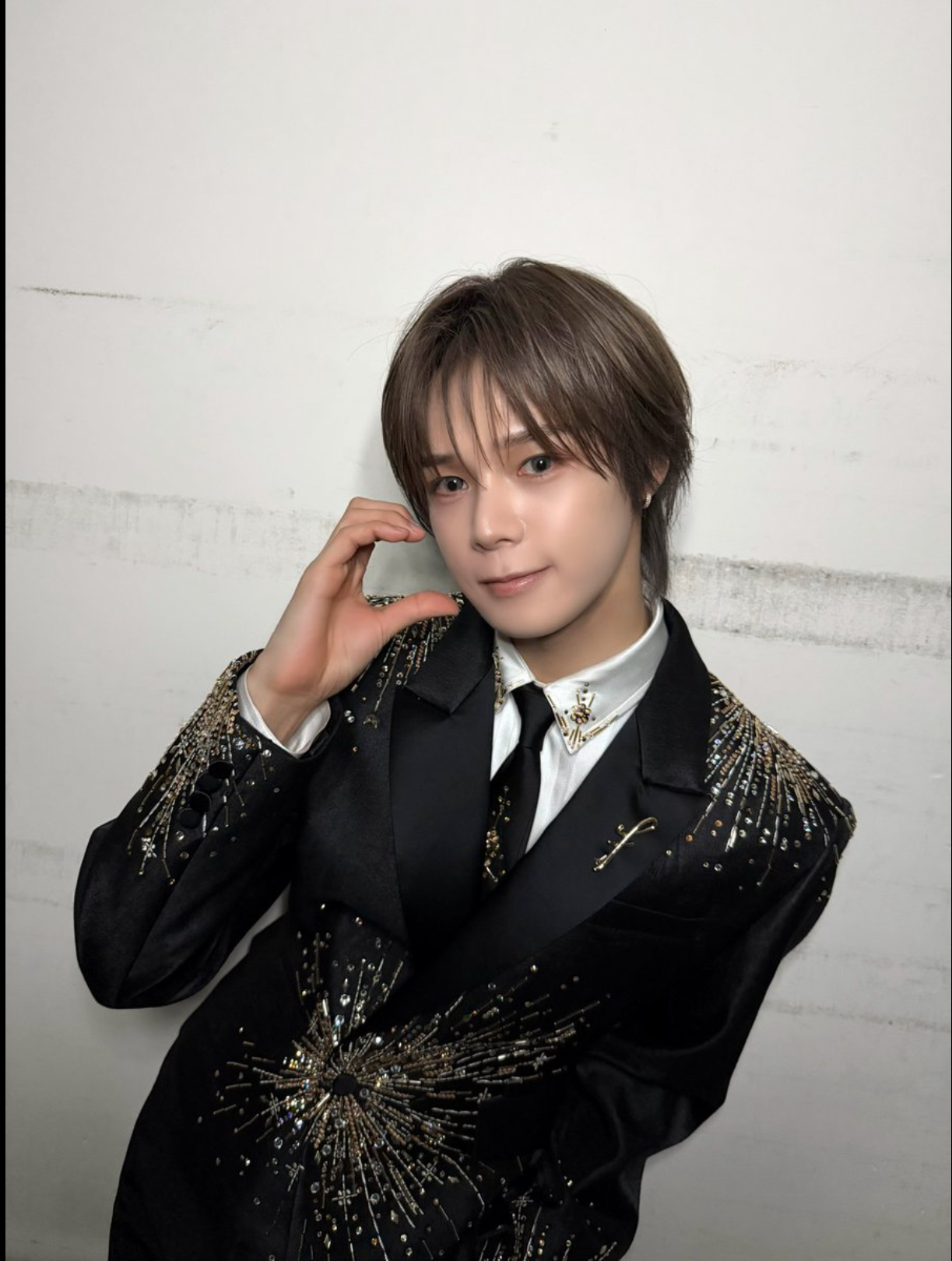 Behind-the-scenes cut of K (&TEAM)