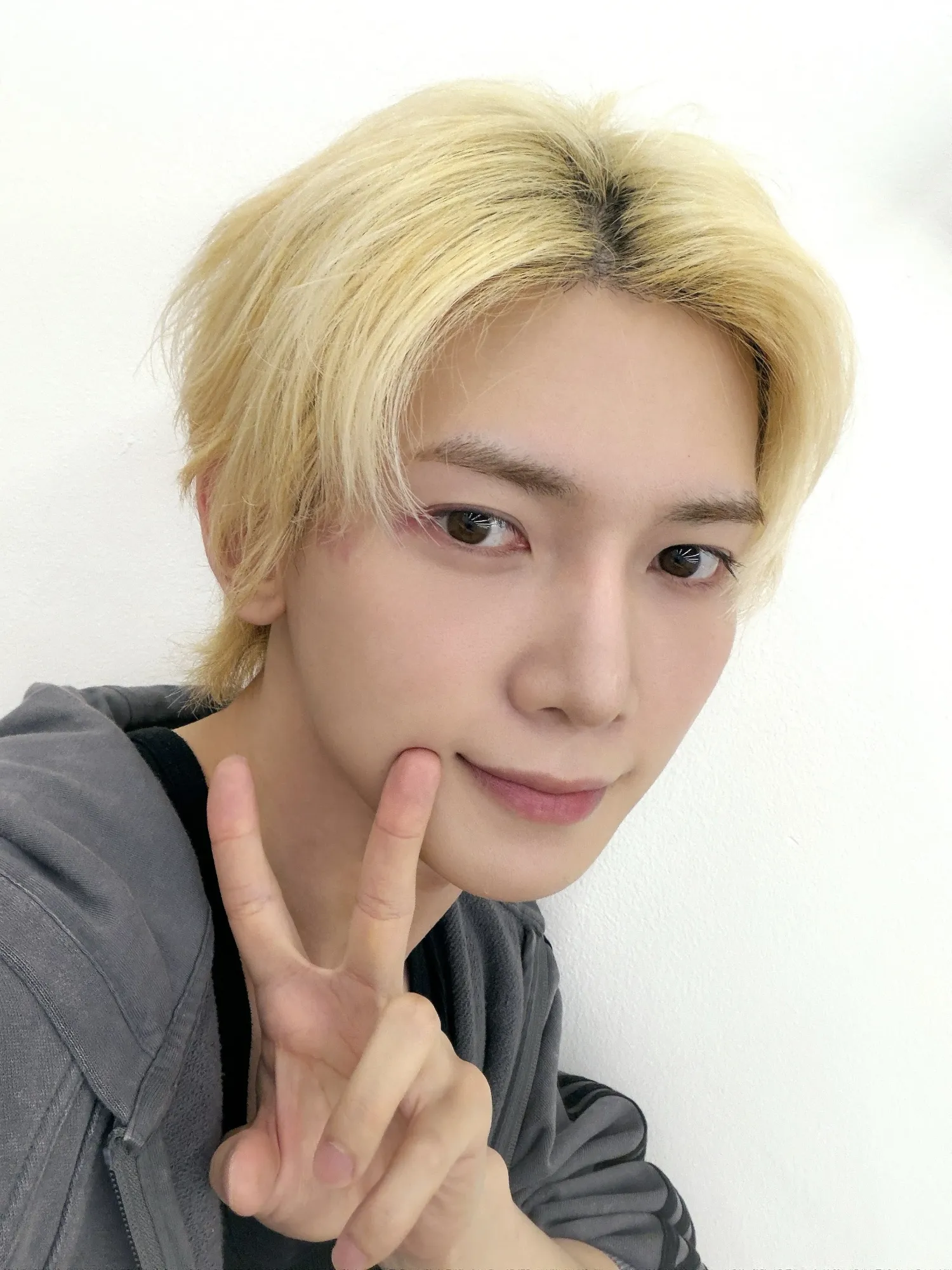 에이티즈의 비하인드 컷