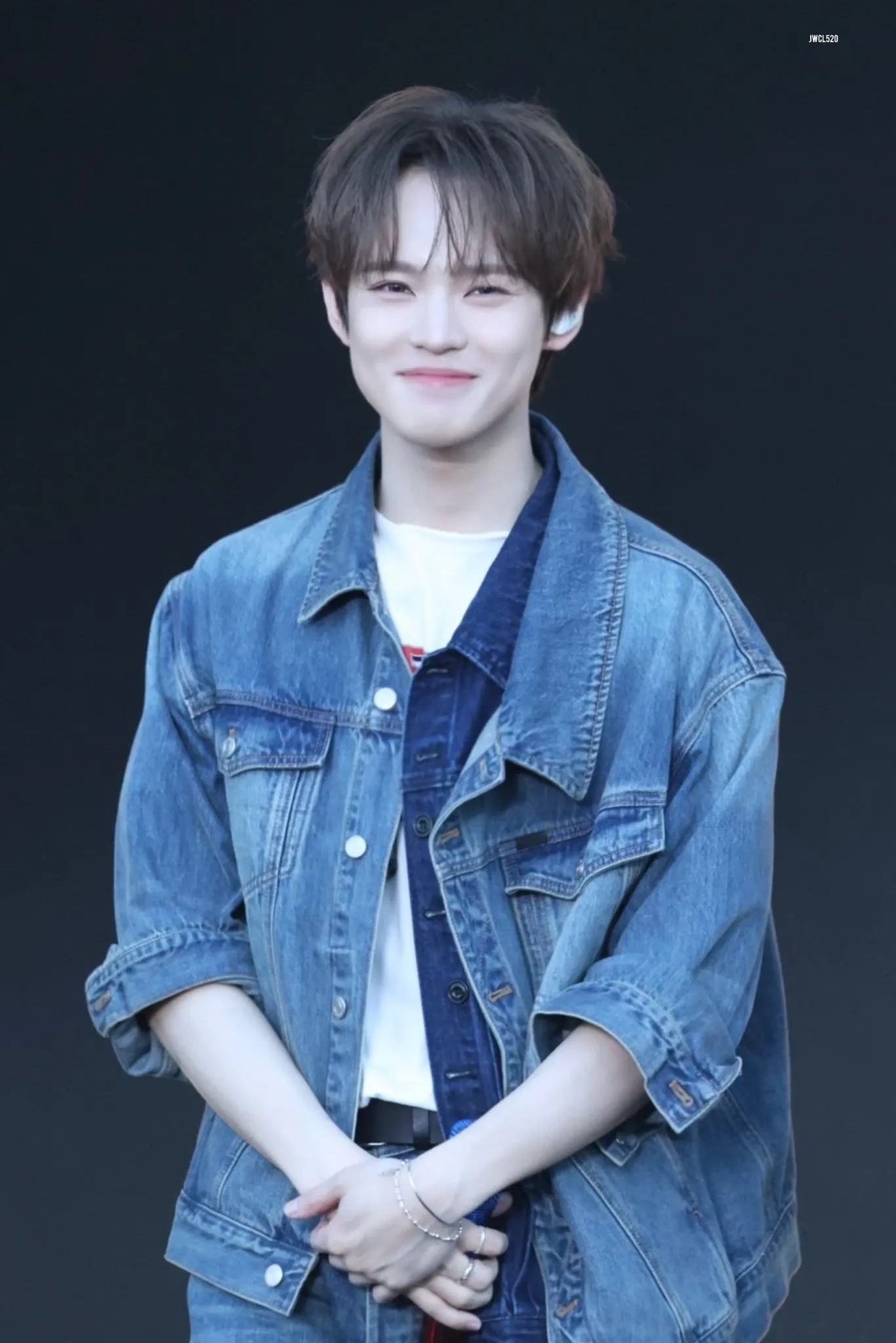 Behind-the-scenes cut of Chenle (NCT DREAM)