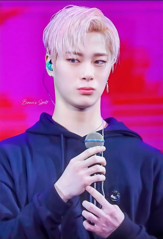 A moment captured by Moonbin (ASTRO)'s fan