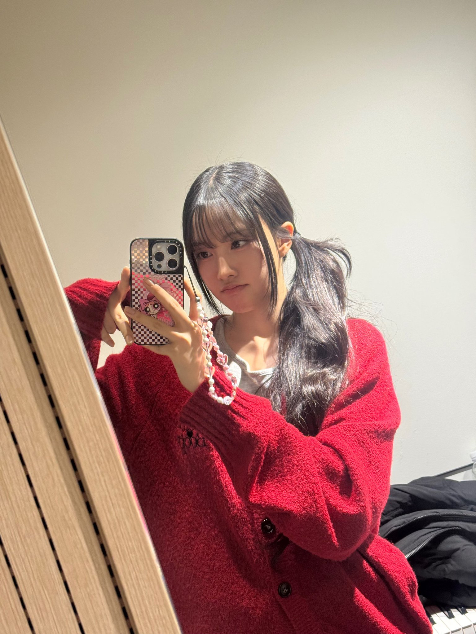 Behind-the-scenes cut of STAYC