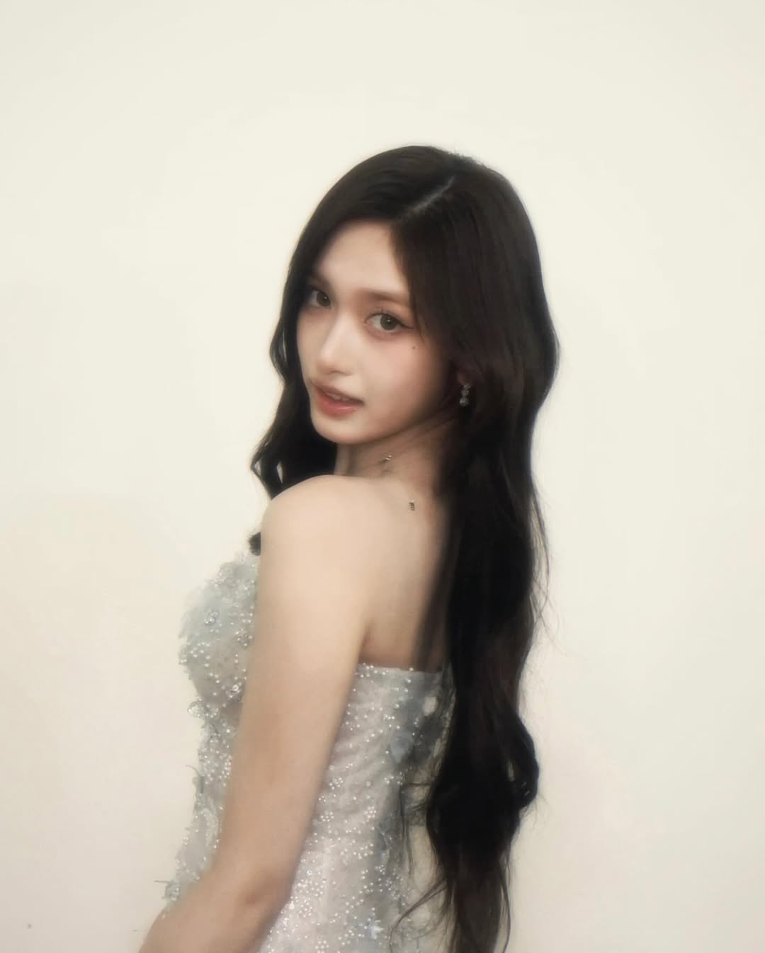 Latest photo of Leeseo (IVE)