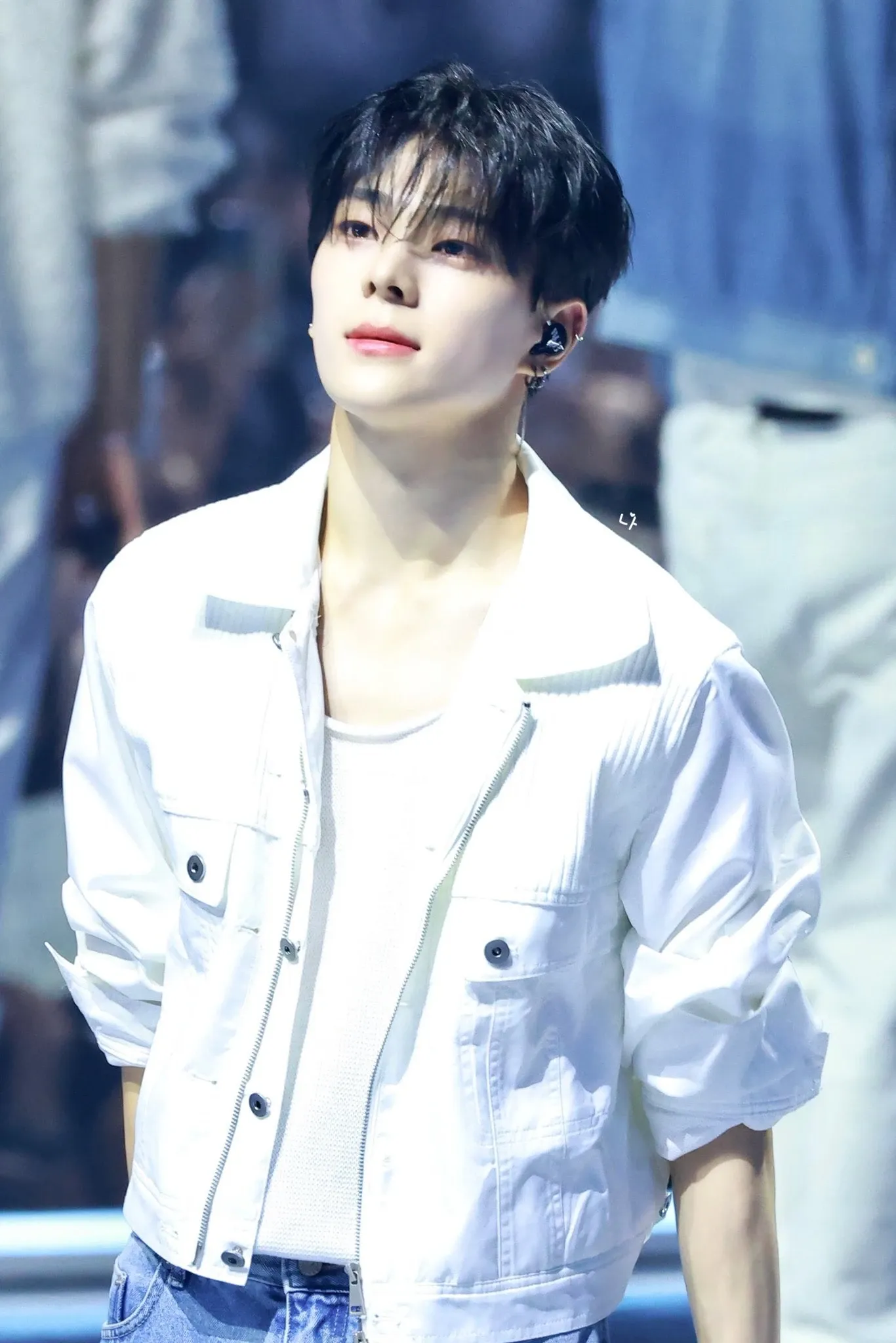 A moment captured by Kim Junmin (WHIB)'s fan