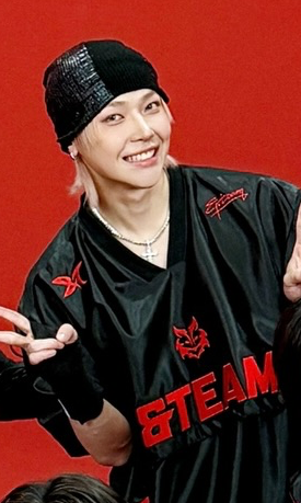 Latest photo of Nicholas (&TEAM)