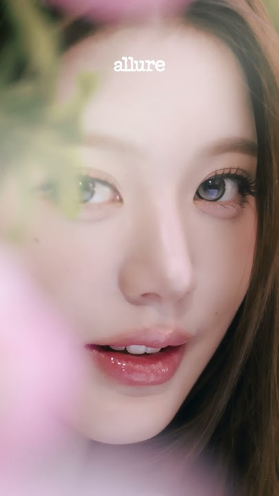 Recent activity shot of Jang Wonyoung (IVE)