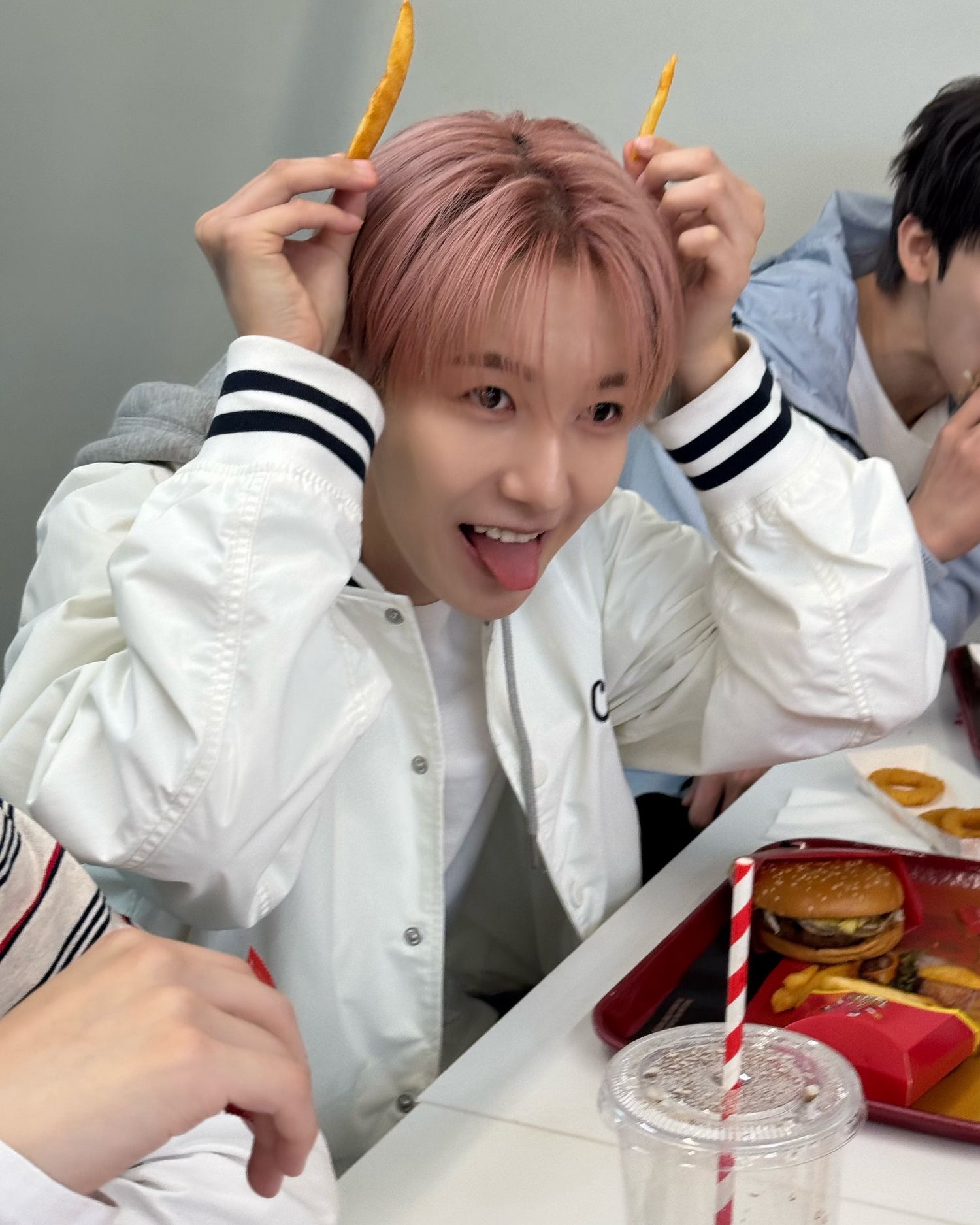 Recent activity shot of Renjun (NCT DREAM)