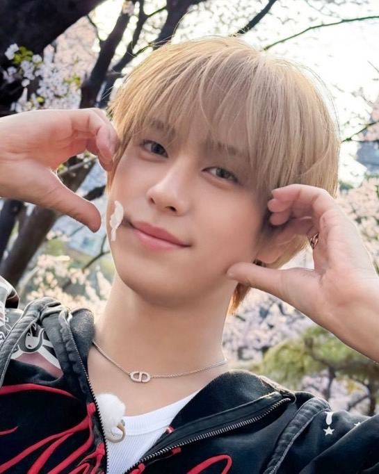 Behind-the-scenes cut of Taki (&TEAM)