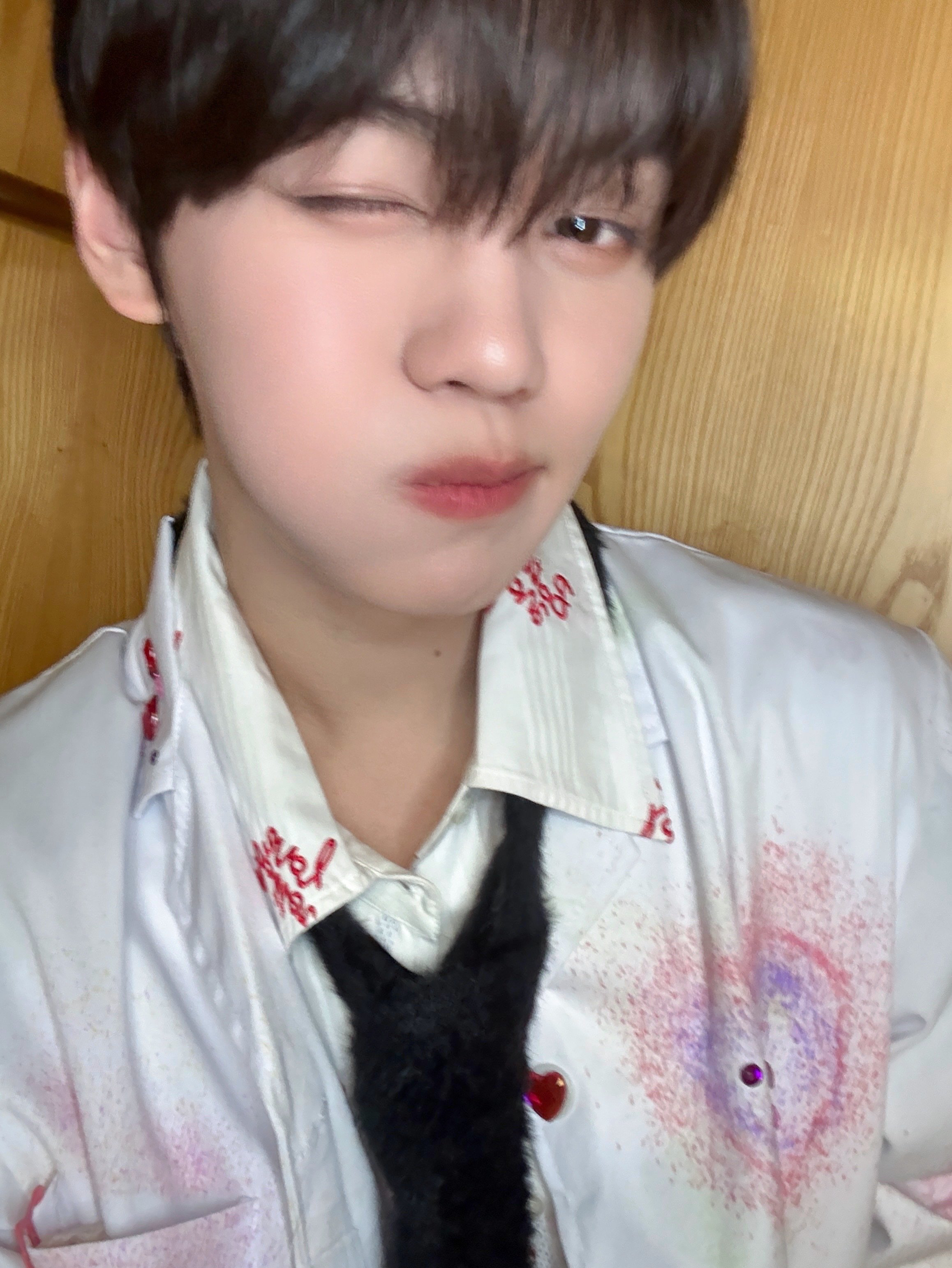 Recent activity shot of Kim Gyuvin (ZEROBASEONE)