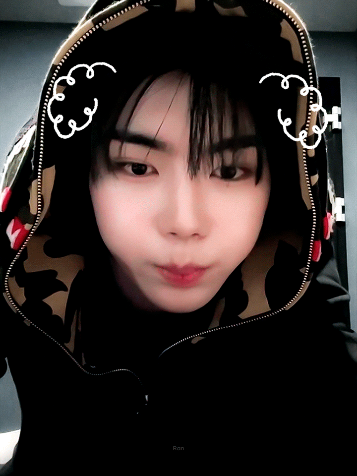 Behind-the-scenes cut of Park Gunwook (ZEROBASEONE)