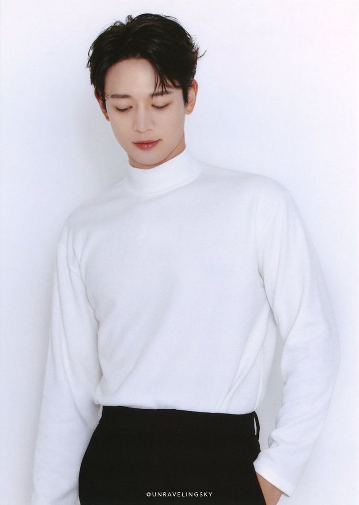 Latest photo of Minho (SHINee)