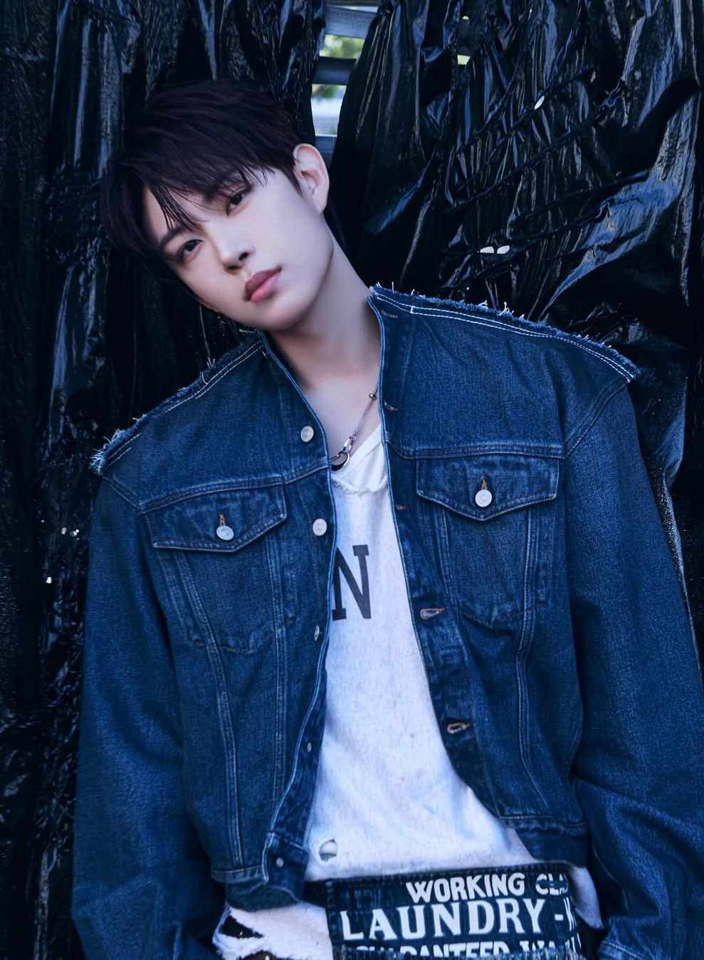 Behind-the-scenes cut of Kim Geonwoo (ALPHA DRIVE ONE)