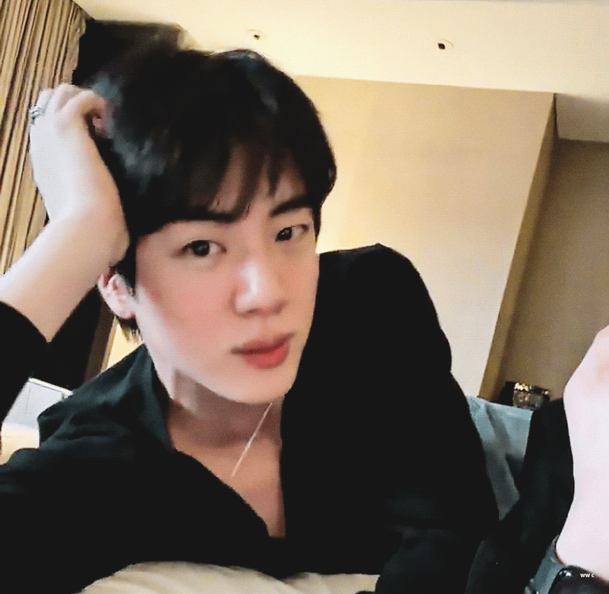 진 (방탄소년단) 최근 활동샷