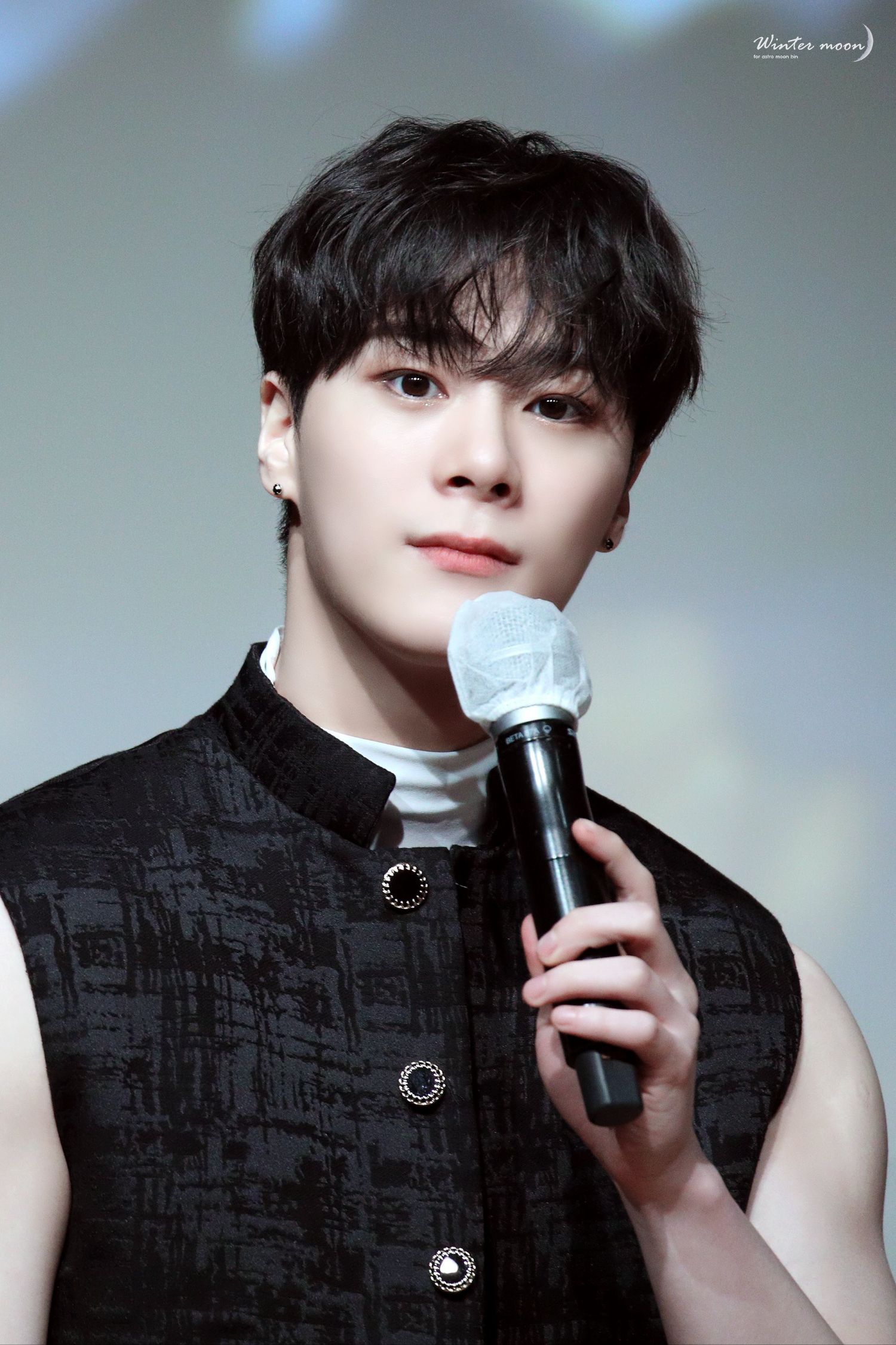 Latest photo of Moonbin (ASTRO)