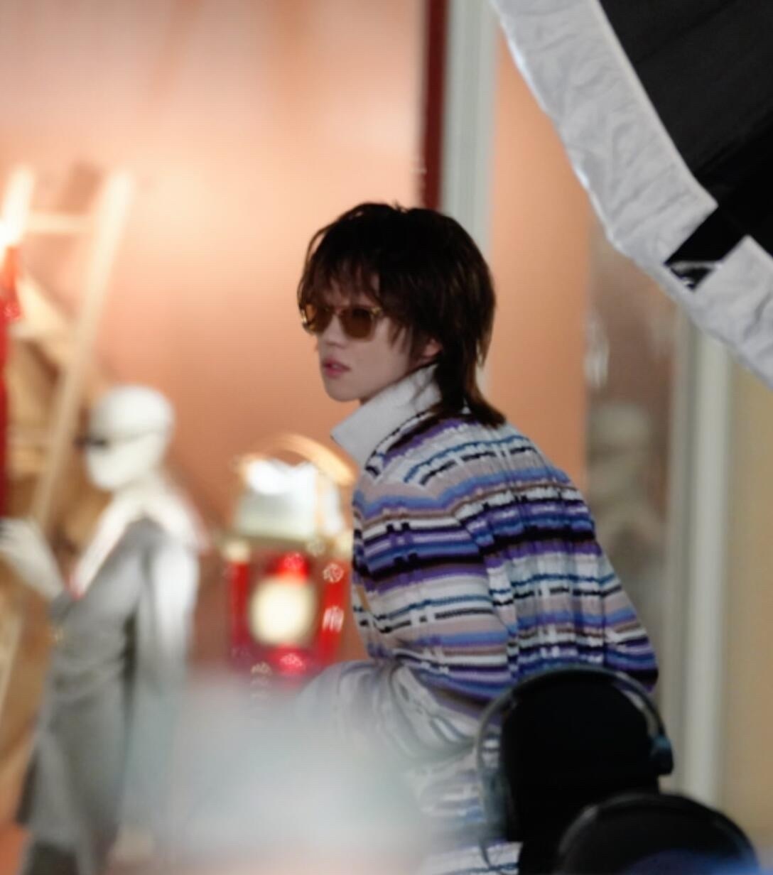 Behind-the-scenes cut of The 8 (SEVENTEEN)