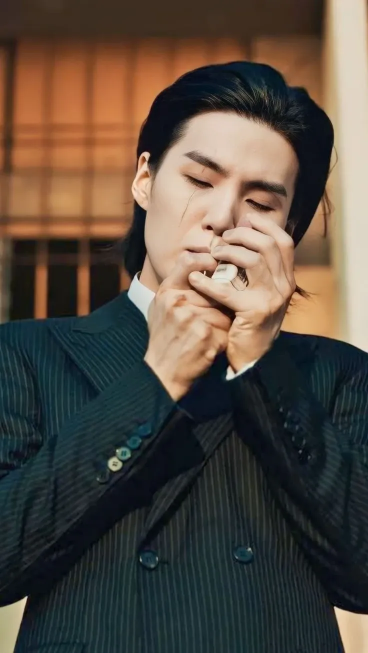 Fandom-recommended wallpaper image of SUGA (BTS)