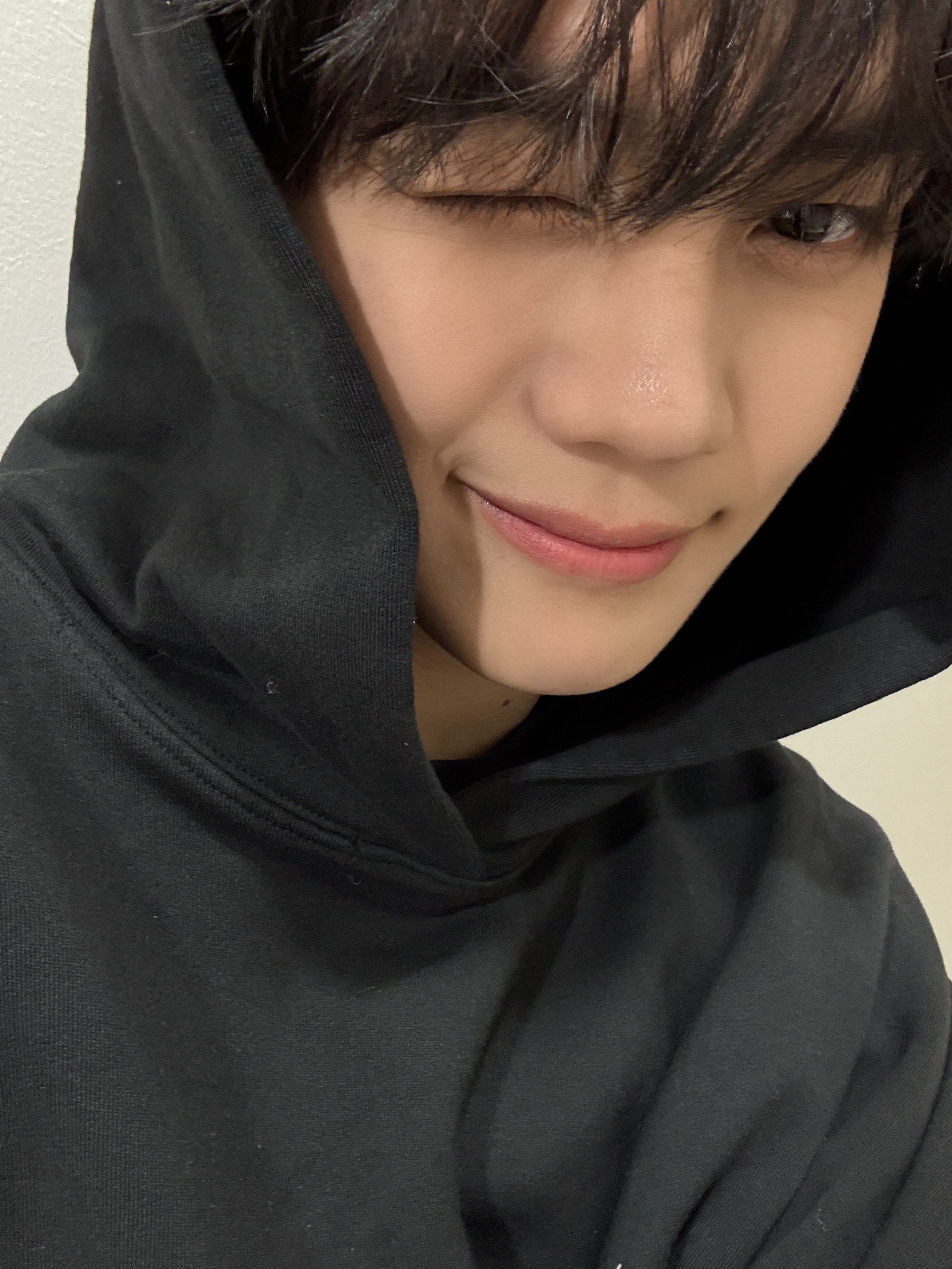 Behind-the-scenes cut of Kim Gyuvin (ZEROBASEONE)