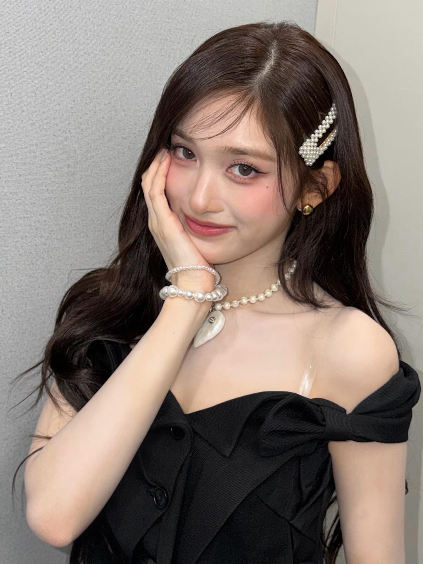 Behind-the-scenes cut of Leeseo (IVE)