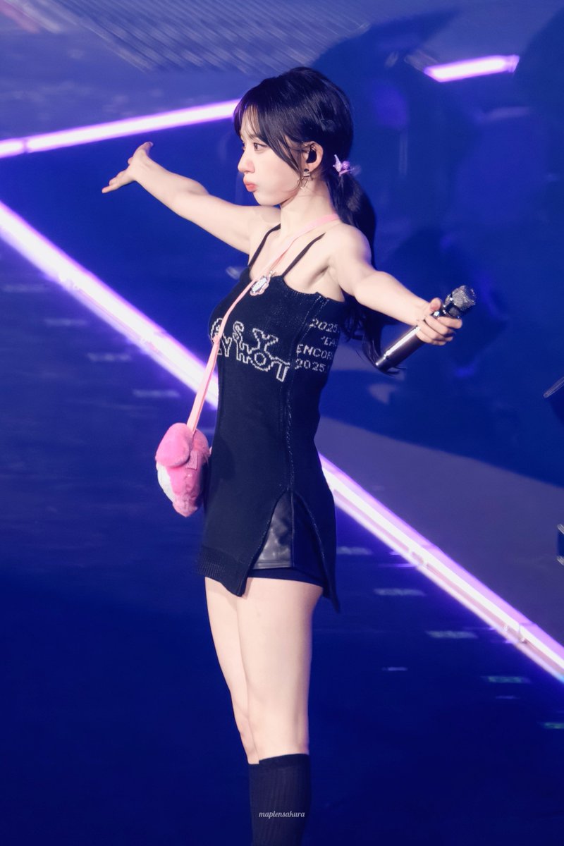 宮脇咲良 (LE SSERAFIM)的最新照片