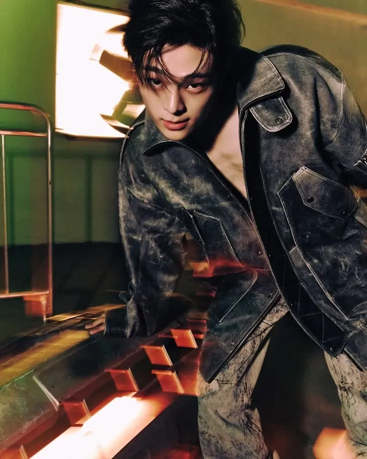 Behind-the-scenes cut of Kim Junmin (WHIB)