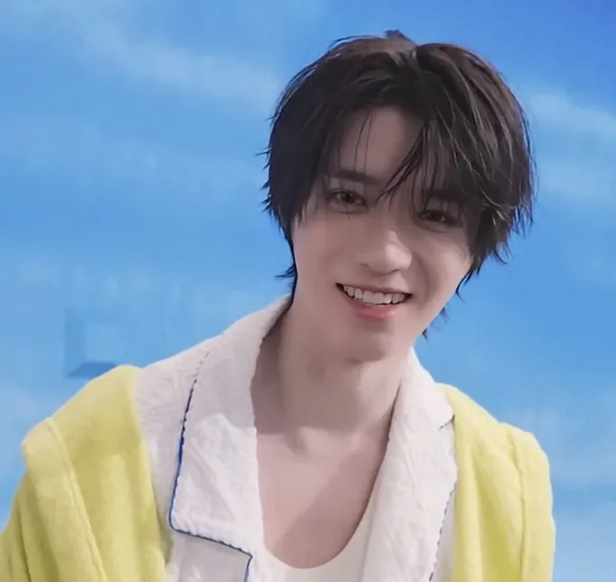 Latest photo of Beomgyu (TOMORROW X TOGETHER)