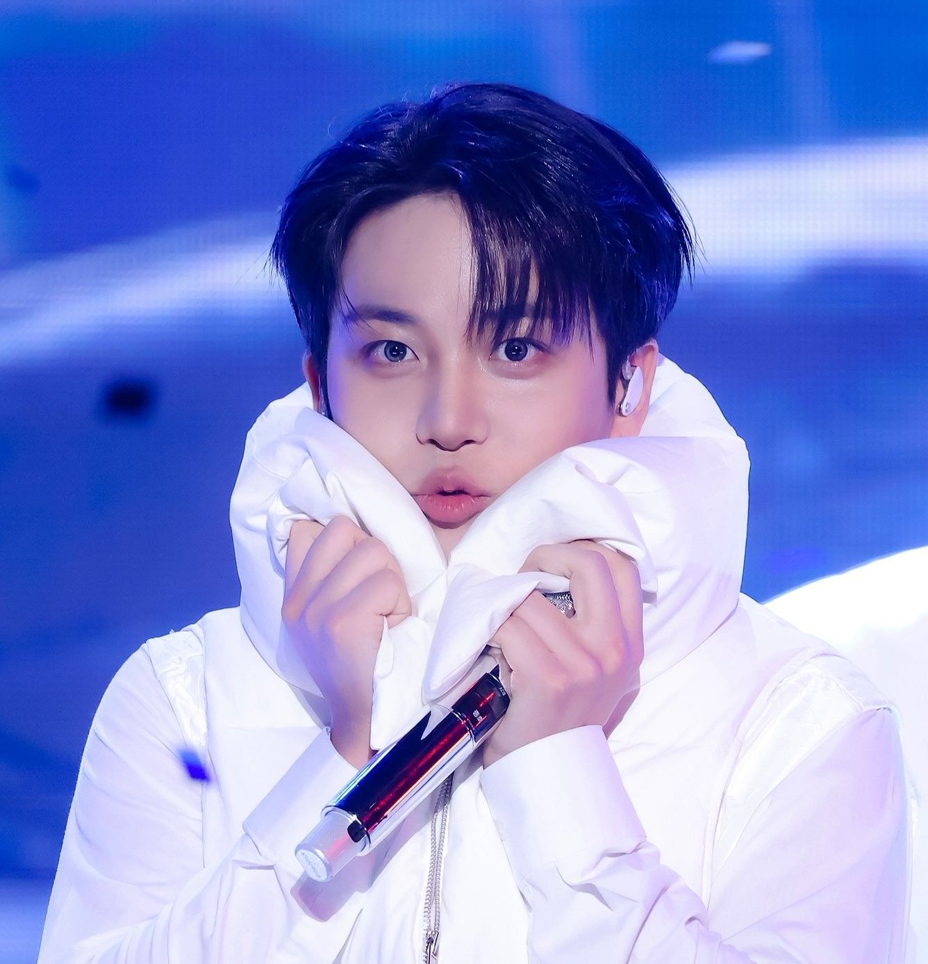 鍾浩 (ATEEZ)的最新照片