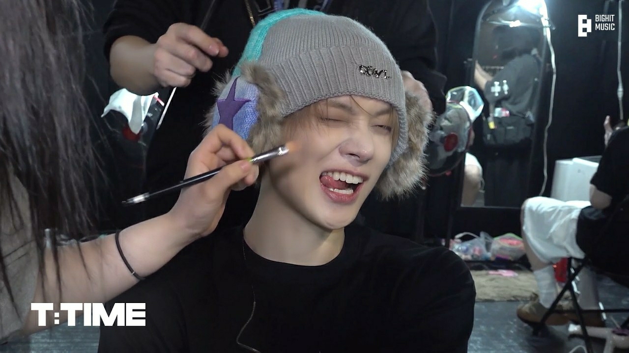 Foto aktivitas terbaru TOMORROW X TOGETHER