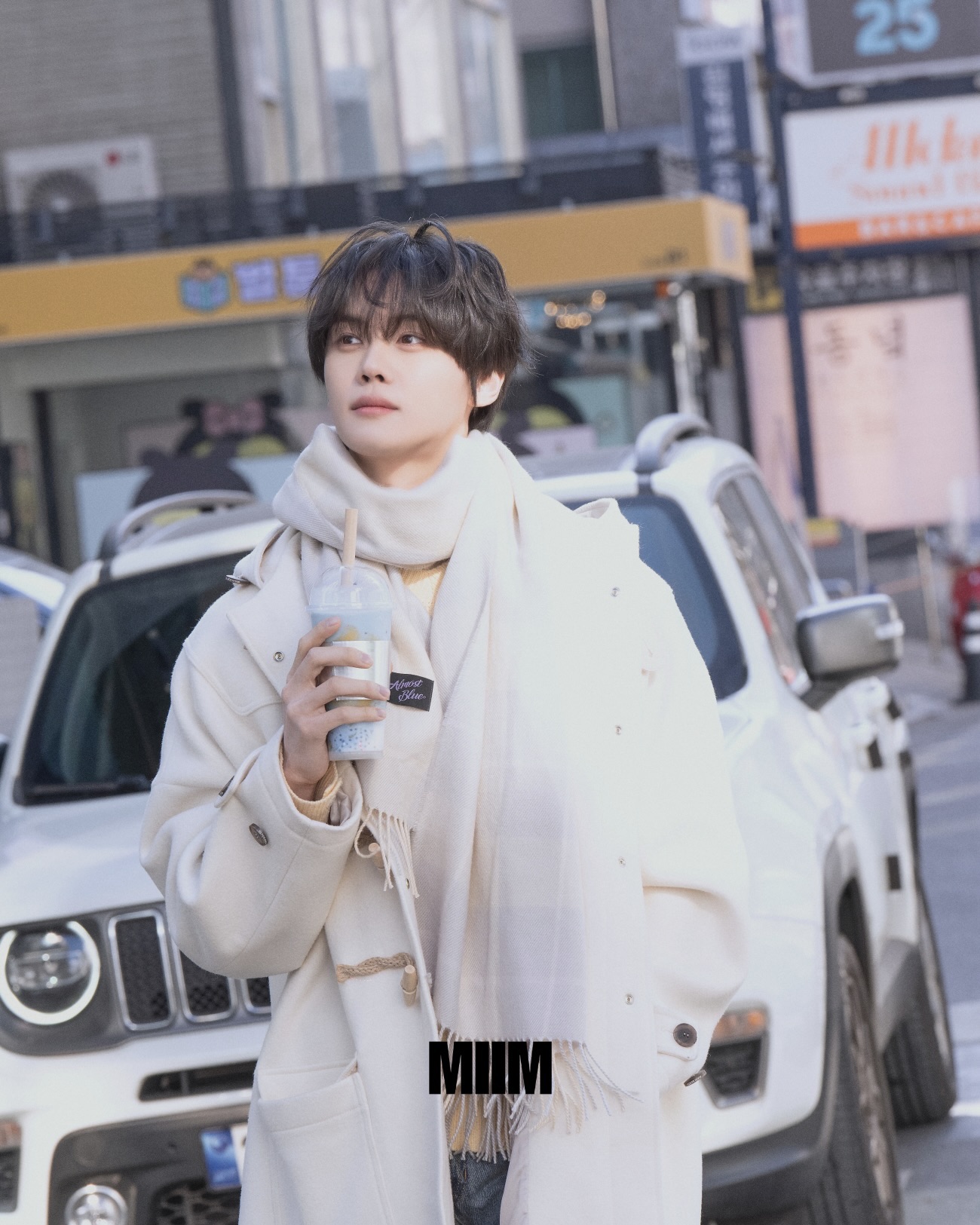 Latest photo of Kim Gyuvin (ZEROBASEONE)