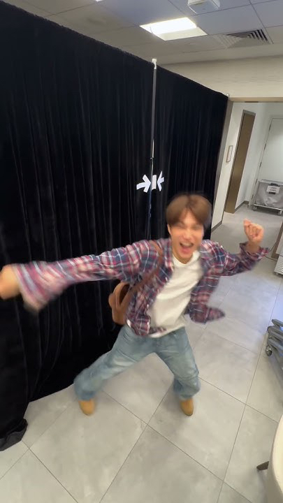 Momen yang diabadikan oleh penggemar Kai (EXO)