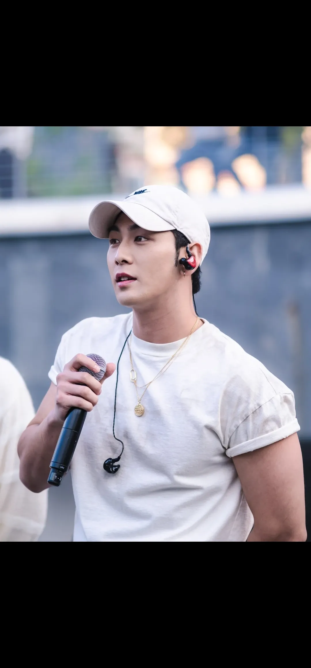 Fan-made special wallpaper for Baekho