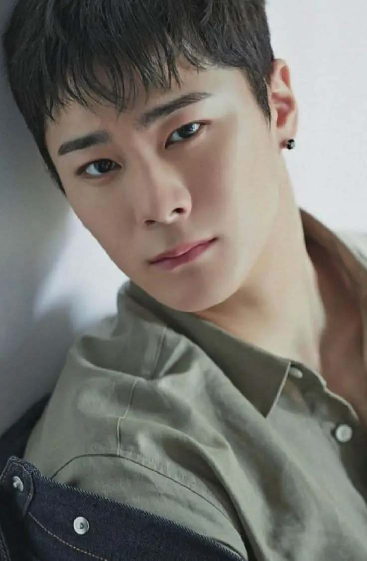 Recent activity shot of Moonbin (ASTRO)