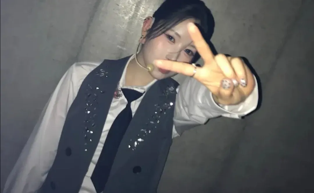 A moment captured by Kasahara Momona (ME:I)'s fan