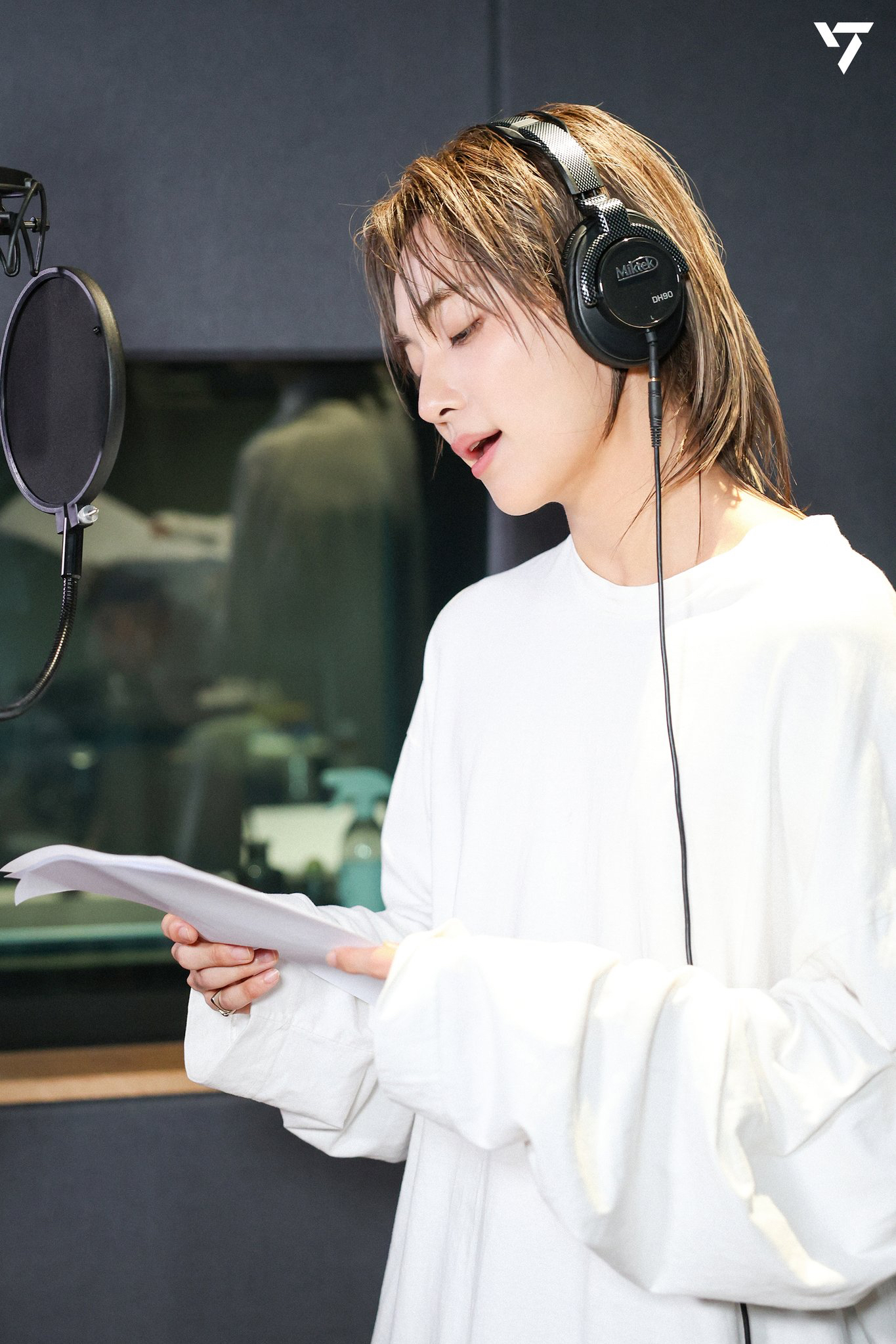 A moment captured by Jeonghan (SEVENTEEN)'s fan