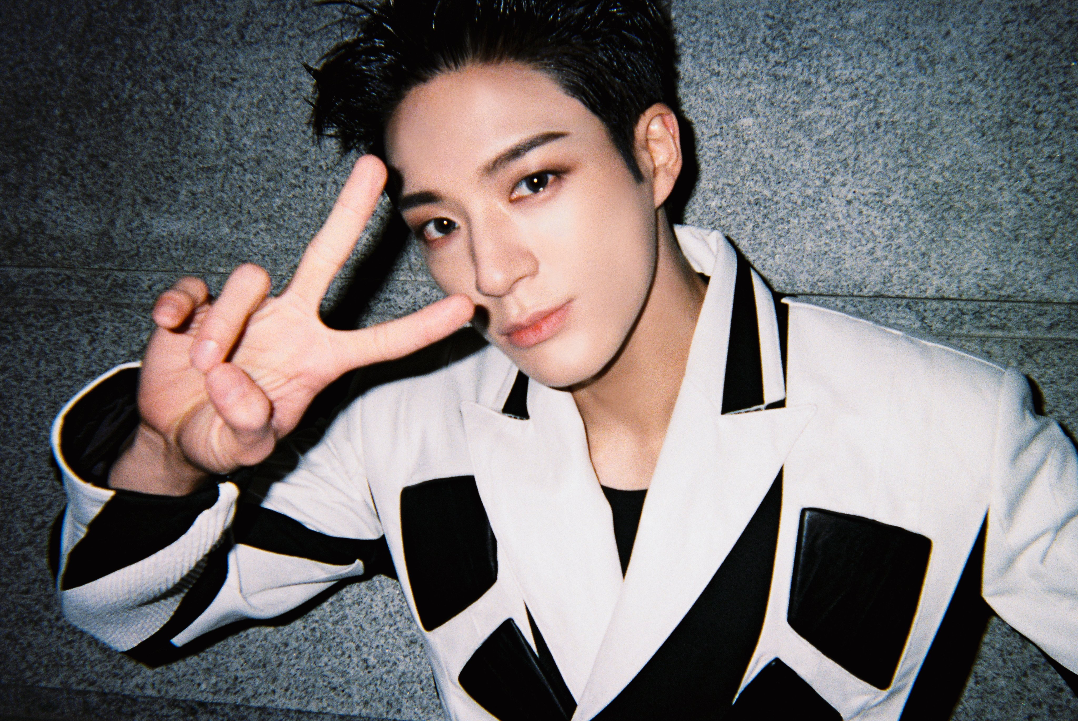 K-pop star post gaining attention now