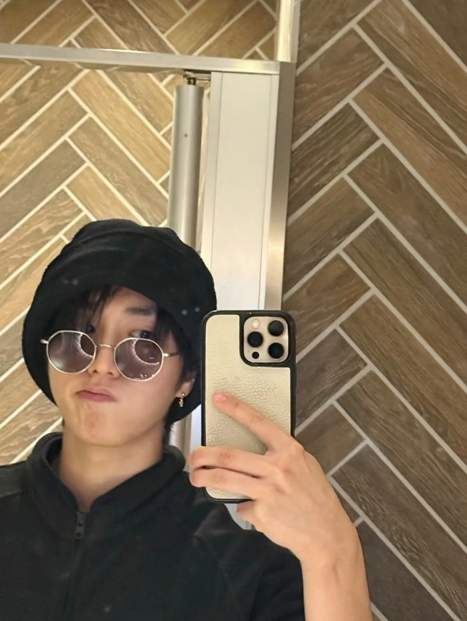 Latest photo of HAN (Stray Kids)