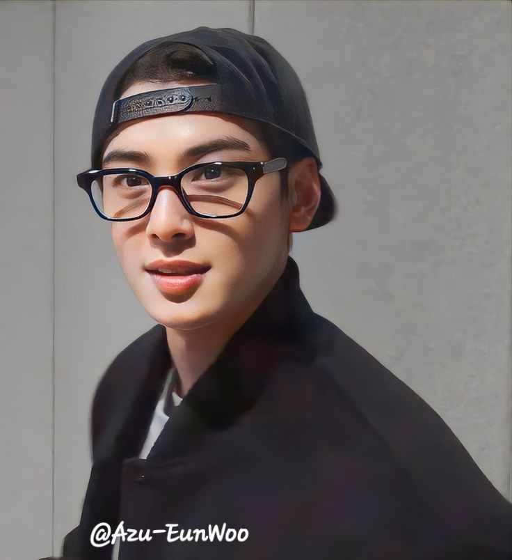 Latest photo of Eunwoo (ASTRO)