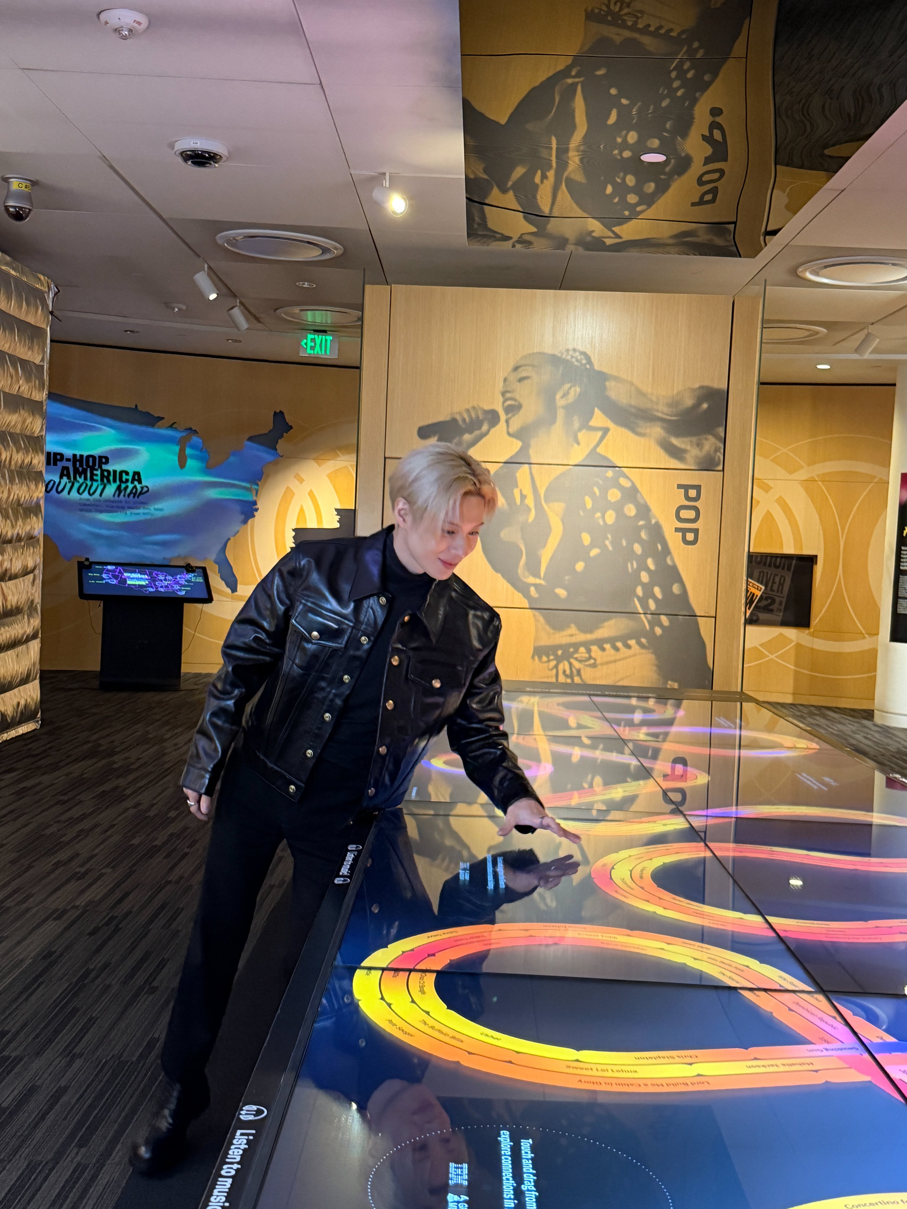 A moment captured by Taemin (SHINee)'s fan