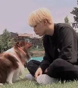 Potret di balik layar SUGA (BTS)