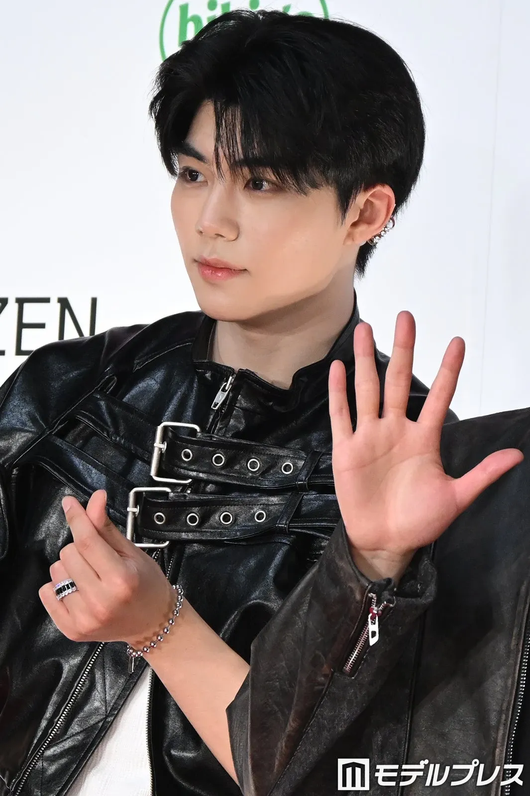 Foto aktivitas terbaru Park Gunwook (ZEROBASEONE)