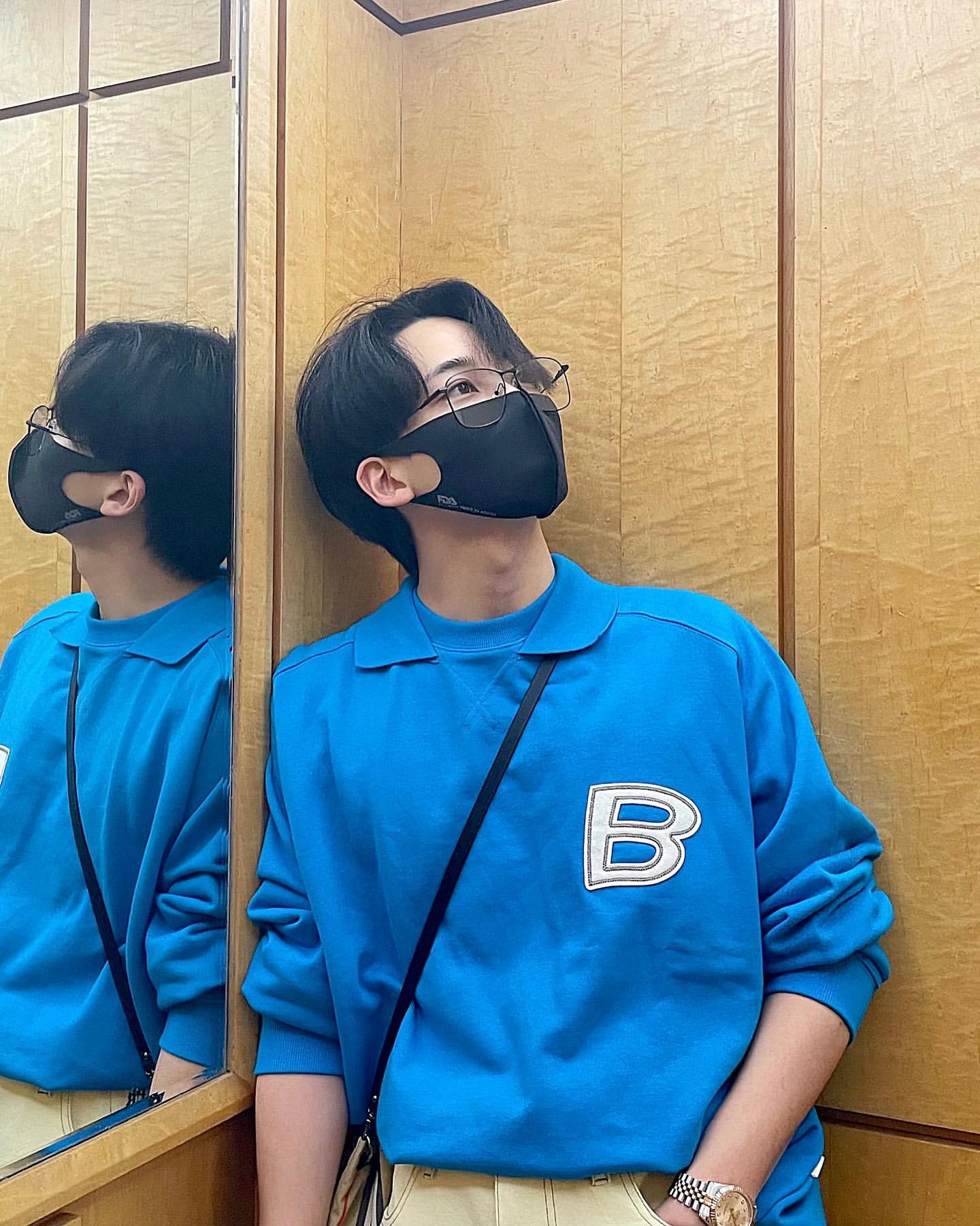 A moment captured by Jeonghan (SEVENTEEN)'s fan