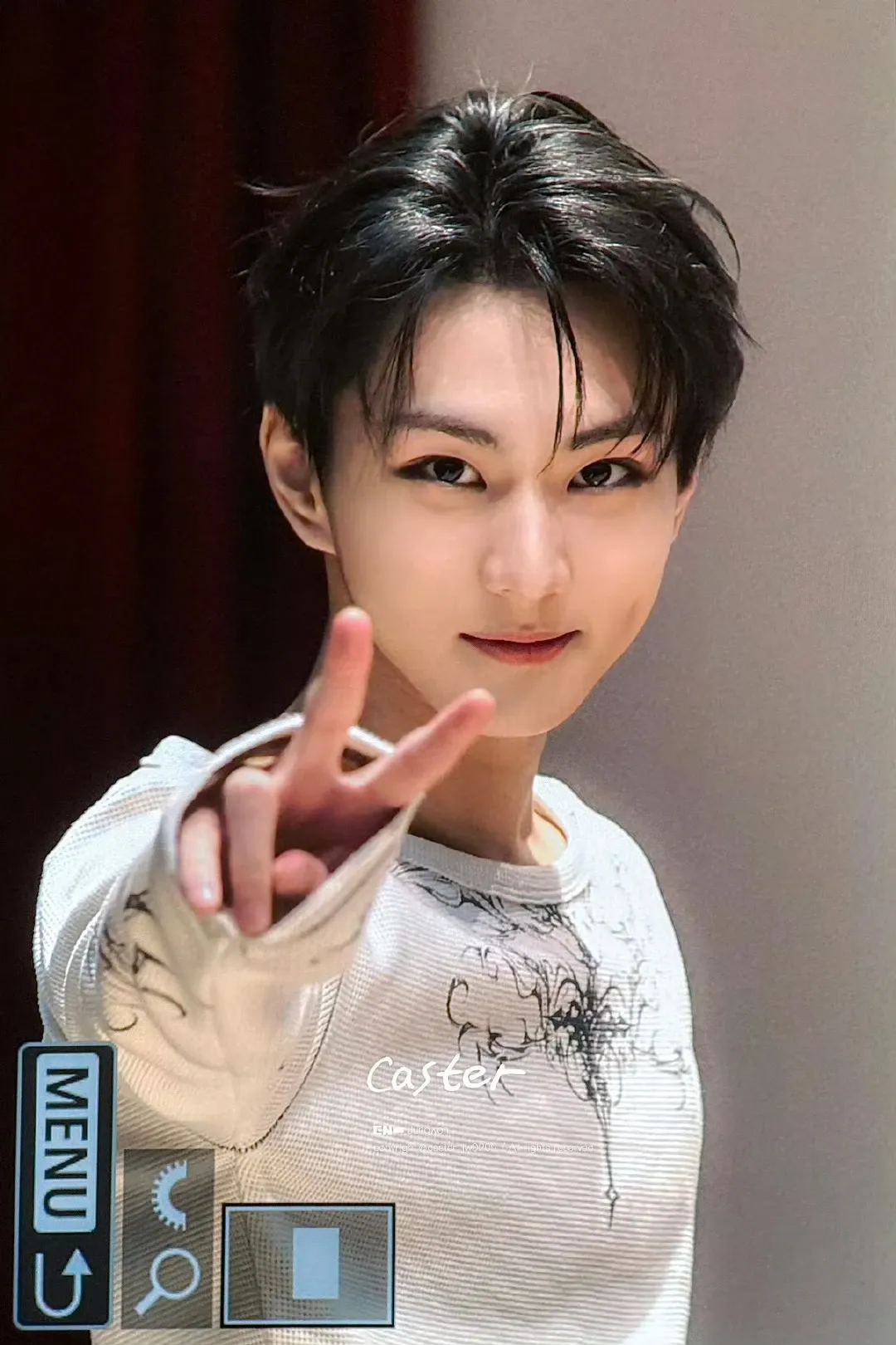 Latest photo of Jungwon (ENHYPEN)